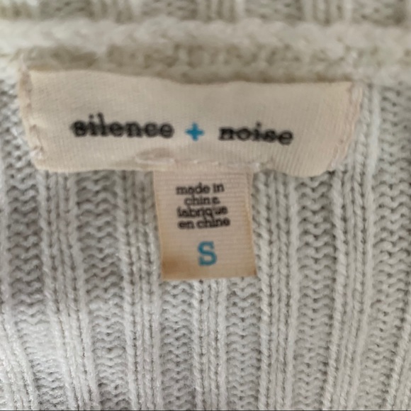 SILENCE + NOISE | Ombré Ribbed Sweater - Picture 5 of 10